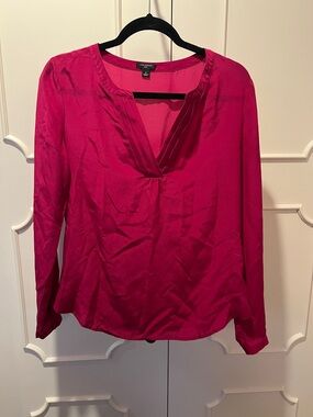 Ann Taylor 100% Silk Bright Fuchsia Split V-Neck Long Sleeve Blouse
